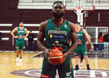 Estudiantes sufrió una dura derrota ante el puntero