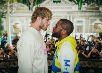 Floyd Mayweather vs Logan Paul