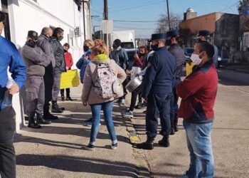 Familiares de los internos reclaman frente a la UP3