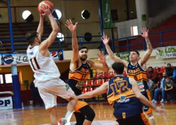 Gran victoria de Estudiantes y pase a semifinales