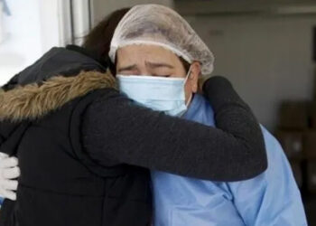 Decretaron 5 días de duelo por los 100 mil muertos por Covid en el país