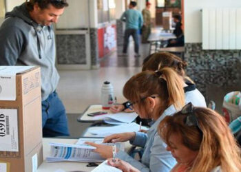 Elecciones 2021: cómo inscribirse para ser autoridad de mesa y cuánto ganarán