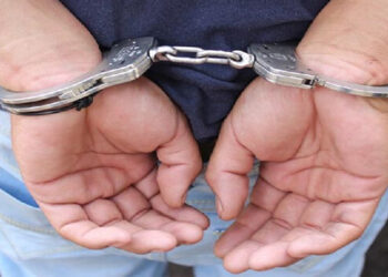 Lo asaltaron, casi lo apuñalan pero tuvo suerte y pudo recuperar la moto