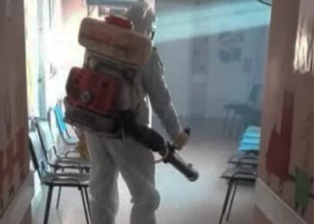 Fumigación y desinfección en diferentes barrios y espacios públicos de la ciudad