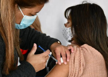 Este martes comienza la vacunación contra el covid a menores en el CCC