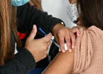 Covid-19: se inicia la campaña de vacunación a menores