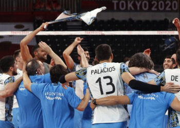 La selección argentina de vóley logró un triunfo histórico ante Italia y jugará las semifinales de los Juegos Olímpicos