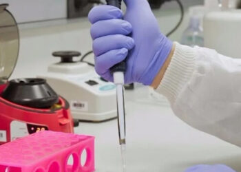 Científicos argentinos inventaron un test rápido de Covid eficaz como el PCR, pero más barato