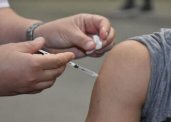 Vacunación sin turno: combinación con moderna para quienes recibieron sputnik antes del 7 de julio