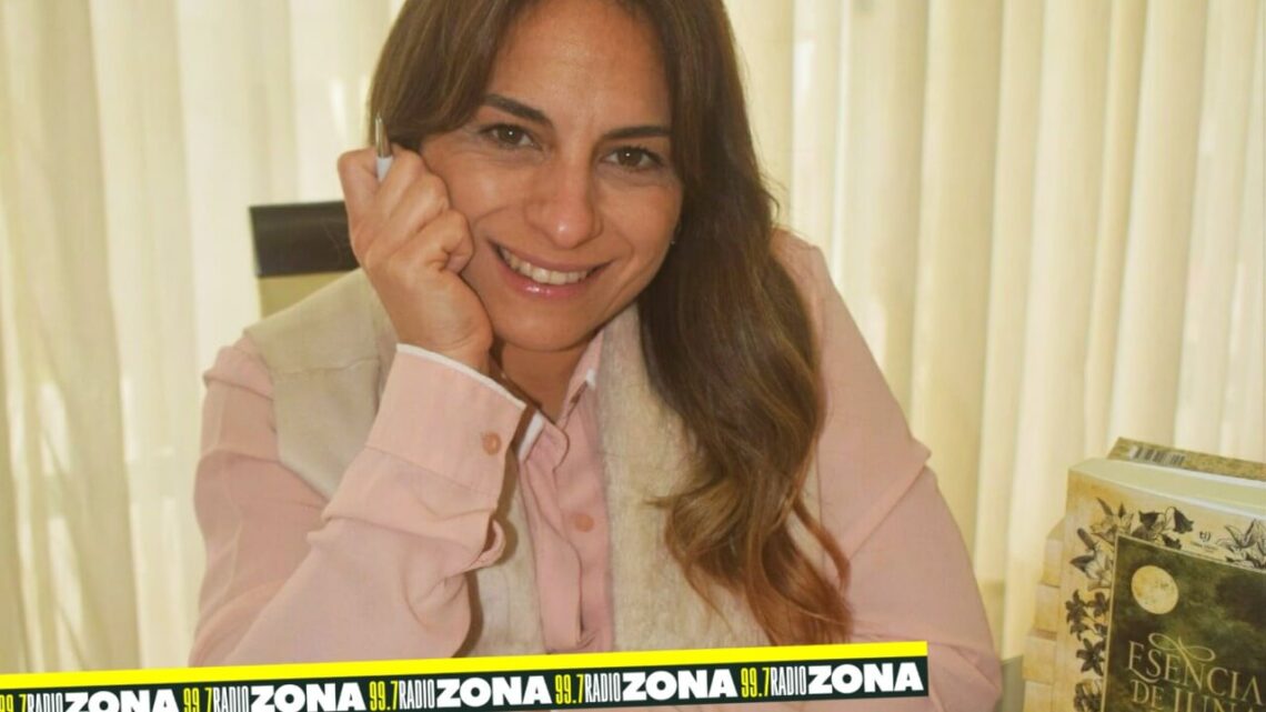 “Esencia de Luna” Sábado 02/10 a las 20hs en la biblioteca Serebrinsky