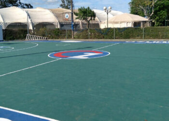 Inauguración de la cancha de básquet del Club Salto Grande