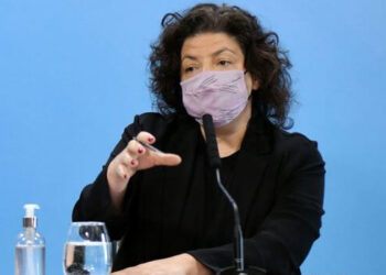 Carla Vizzotti remarcó la importancia de completar la vacunación para contener la variante Ómicron