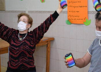Las personas mayores requieren atención y cuidados que deben extremarse durante las fiestas de fin de año en familia