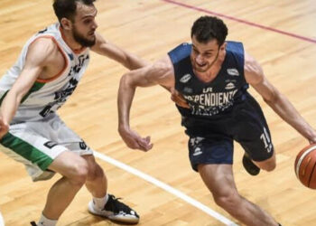 Debut y despedida para estudiantes en el súper 8