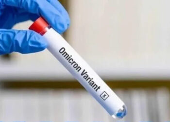 Ómicron: este es el nuevo síntoma de la variante de Covid que puede detectarse al comer