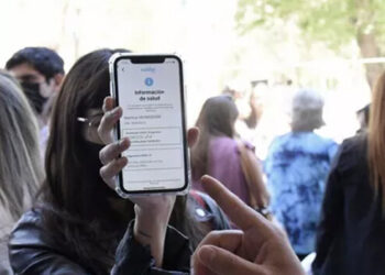 Universidades aún no definieron la aplicación del pase sanitario