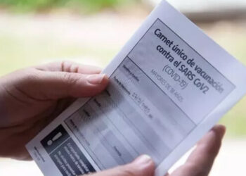 Evalúan implementar el pase sanitario para el fútbol