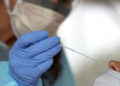 Cómo es y cuánto cuesta el test que permite saber si ya tuviste coronavirus