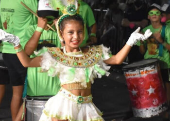 Los Pequeños Duendes cierran la edición 2022 en el corsódromo