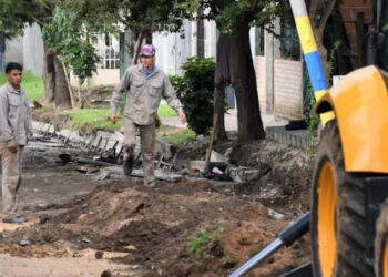 Avanzan las obras de cordón cuneta en el barrio Nébel