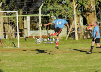 Dos equipos en la punta del atrapante campeonato Seniors