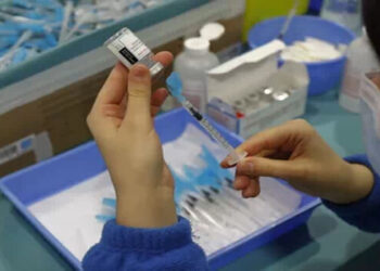 La OMS aseguró que se detectó una variante del coronavirus que combina Ómicron y Delta: “Era de esperar”