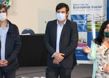 Taller de huertas familiares: el municipio hizo entrega de semillas para el desarrollo agroecológico