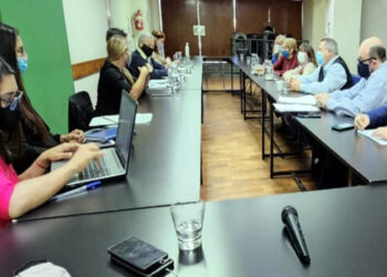 El CGE titularizará a 500 auxiliares de Educación