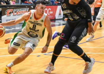 Estudiantes Concordia lo perdió sobre el cierre en Olavarría