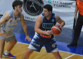 Ferro peleó hasta el final pero perdió en suplementario ante Regatas