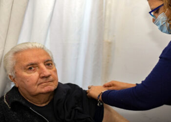 Salud avanza con la vacunación antigripal en toda la provincia