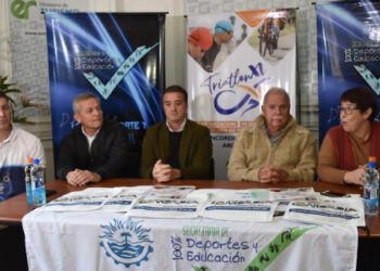 Se presentó el Triatlón XL de media distancia que se correrá en abril en Concordia