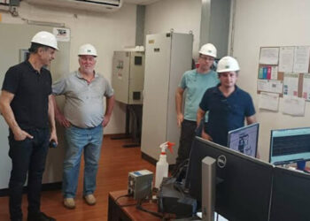 El Intendente Bravo visitó en misiones la planta de Pindo S.A. que genera energía a través de biomasa forestal