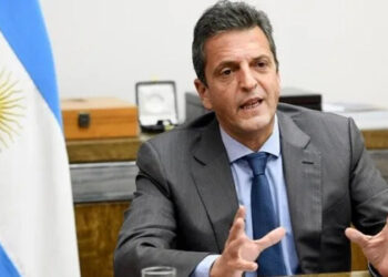En su primer canje de deuda, Massa logró postergar vencimientos de pagos por $2 billones a 2023