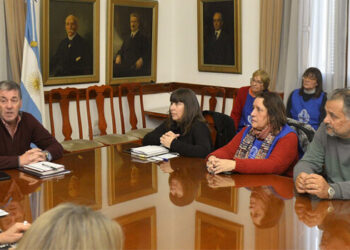 La provincia adelantará otro 10 por ciento de aumento a estatales y docentes a cuenta de paritarias