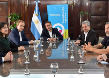 Bordet acordó con la Nación el aporte de material y maquinarias para la prevención y combate de incendios