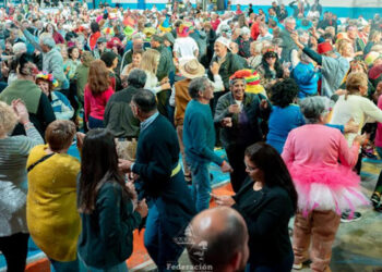 El Intendente Bravo en los festejos con los “Abuelos en Acción”