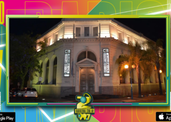 La Cooperativa Eléctrica de Concordia estrena nueva luminaria en su edificio emblema