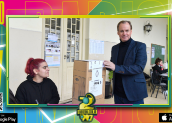 Bordet emitió su voto y convocó a votar para “consolidar la democracia”