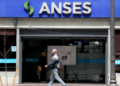 Anses oficializó la suba del 20,87% de jubilaciones y pensiones