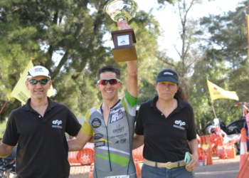 Ricagno y Marsilli ganaron la primera del triatlón jeep