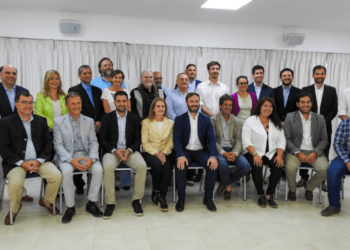 Francisco Azcué presentó a su equipo de gobierno