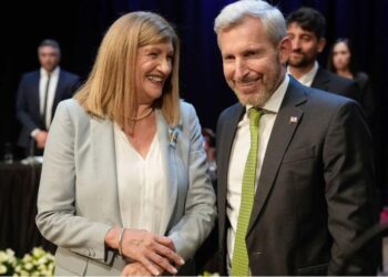 Frigerio presente en las asunciones de Milei, Pullaro y Romero