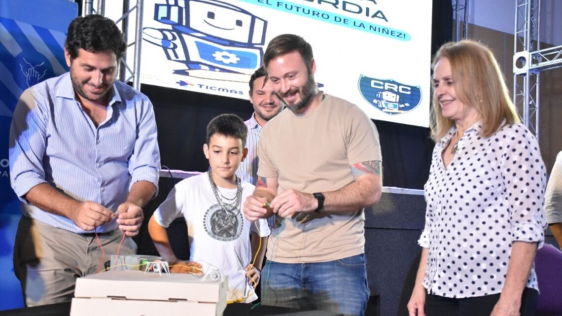 Se entregaron los certificados del club de robótica infantil