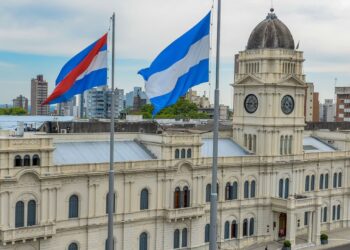 El gobernador logra pagar aguinaldos en un clima económico adverso