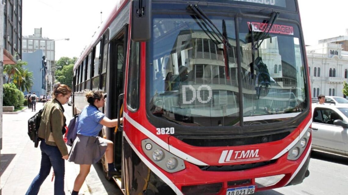 La provincia cumple con el pago de los fondos y está al día con las empresas de colectivos