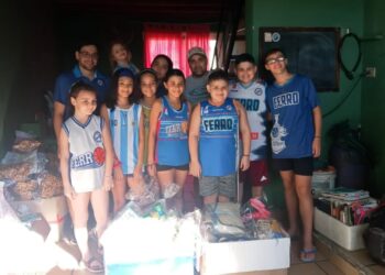 Ferro entregó juguetes recolectados