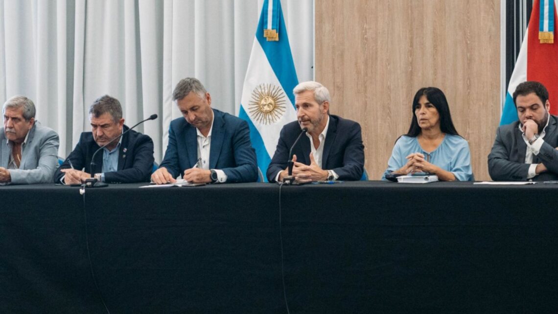 Frigerio encabezó la primera reunión de gabinete ampliado
