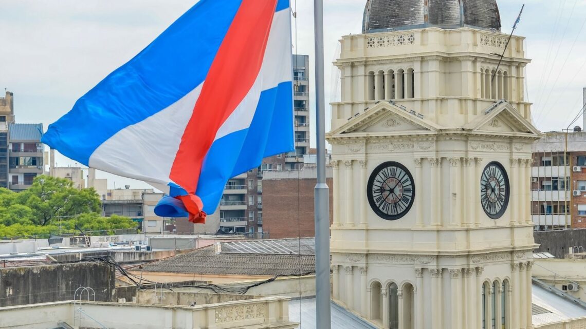 Con un aumento del 12,8 por ciento, se iniciará el pago de haberes de diciembre