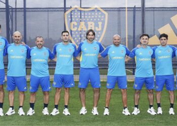 Presentan a Diego Martínez como DT de Boca en el inicio de la pretemporada